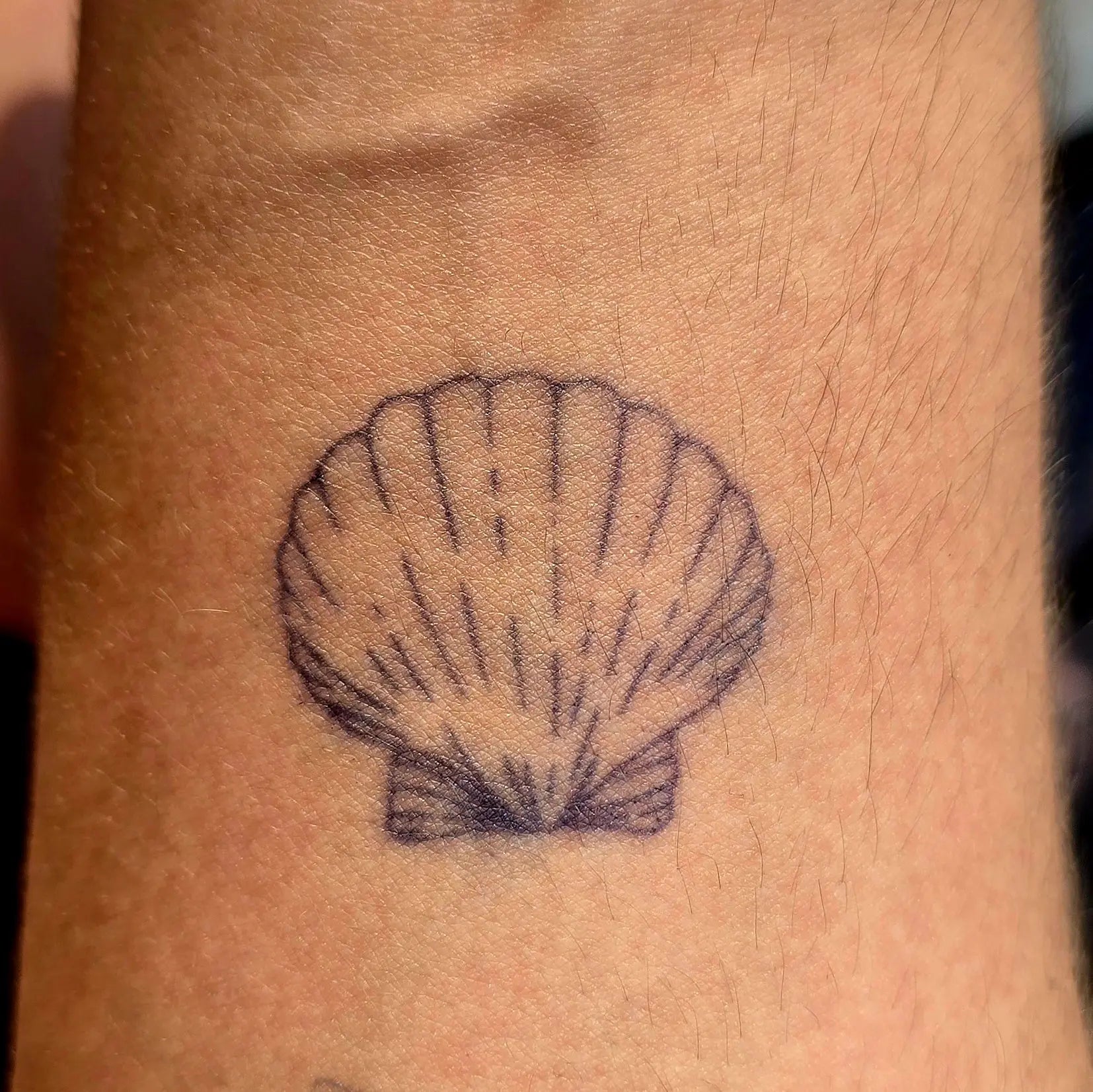 Piercing Studio: Hygiene, Heilung, Trends – und warum 2-Wochen-Tattoos dein Styling pushen Ink Up