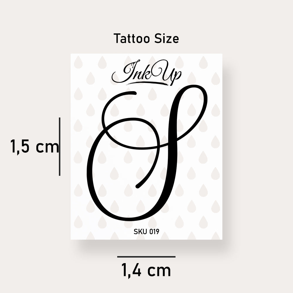 S Buchstaben Tattoo