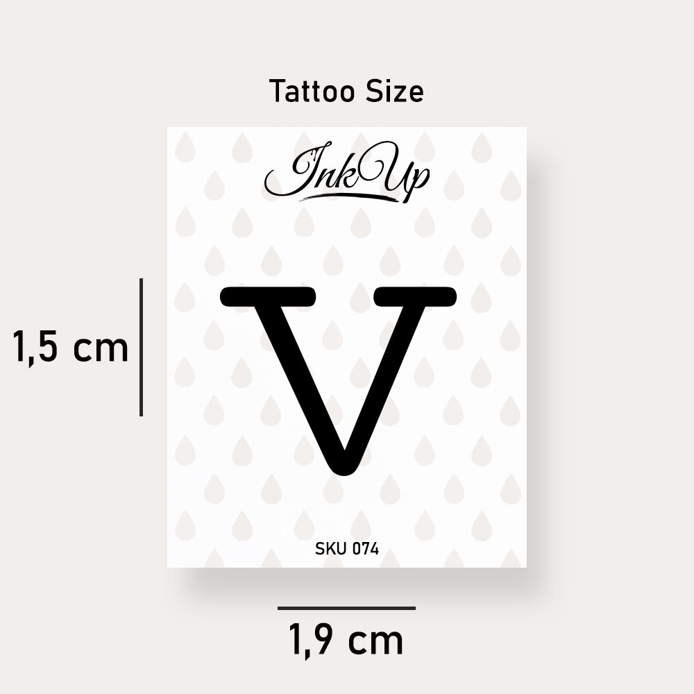 V Buchstaben Tattoo